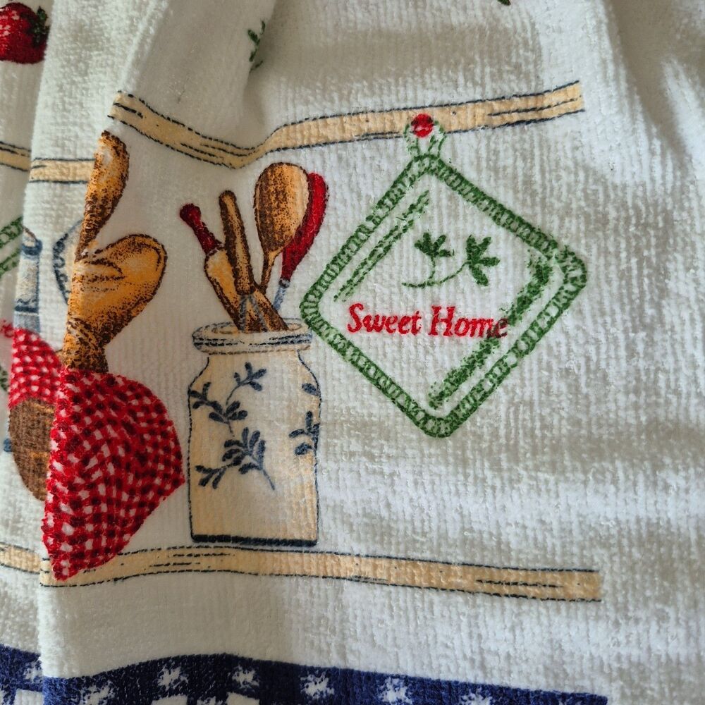 Rustic Farmhouse Sweet Home Bread Basket Strawberry Motif Kitchen Hanging Towel - Picture 6 of 8